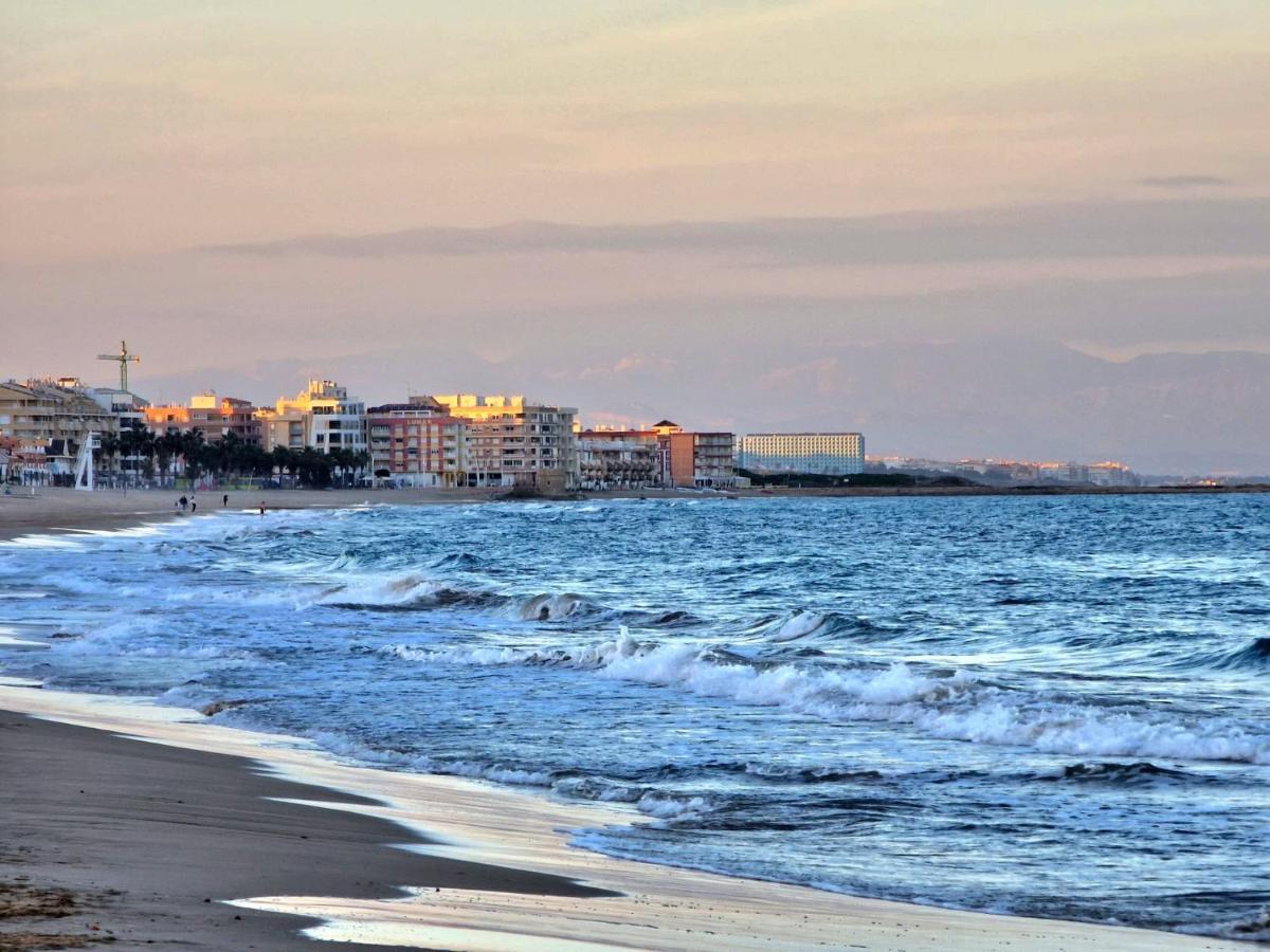 Cozy Apartment With Sea View تورّيفيِخا المظهر الخارجي الصورة